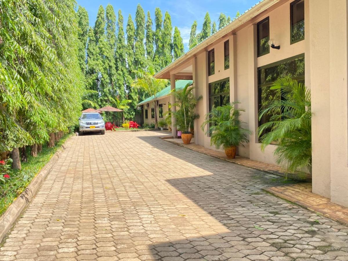 Sangana Lodge Моши Екстериор снимка