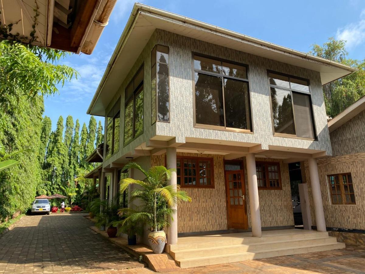 Sangana Lodge Моши Екстериор снимка