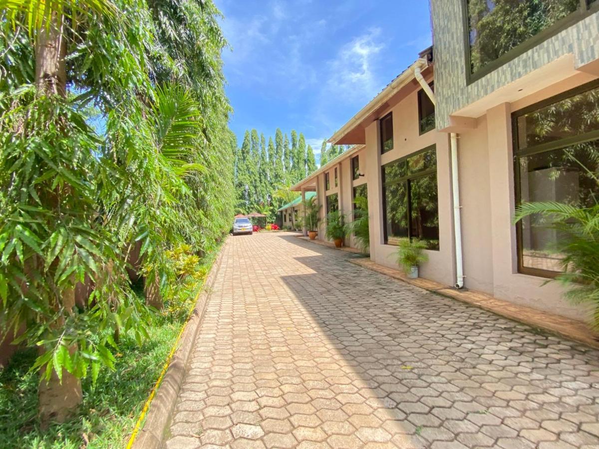 Sangana Lodge Моши Екстериор снимка